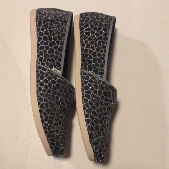 Tom’s Shoes W 9.5 Blue Sparkling Pattern - never worn - Picture 8 of 12